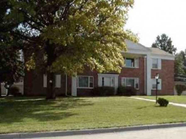 2 Bedroom, 1.5 Bath Apartment for Rent, 721 Russell, Waterloo, IA, 50701