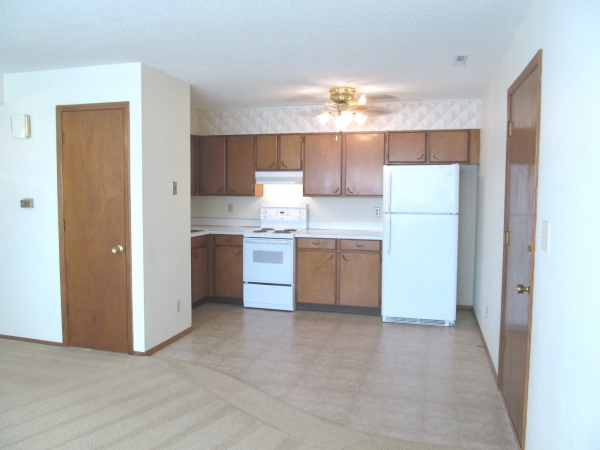 Two Bedroom, Dixon Drive, Waterloo, IA, 50701