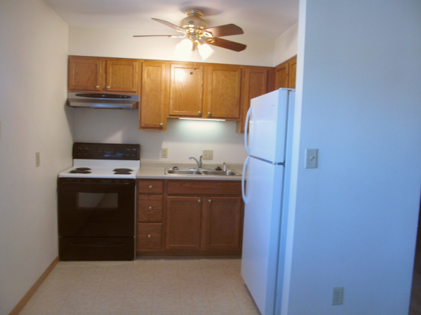 One Bedroom, Dixon Drive, Ansborough, Waterloo, IA, 50701