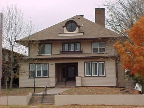 1 BR-814 W 4th St #3, 814 W 4th St #3, Waterloo, IA, 50701