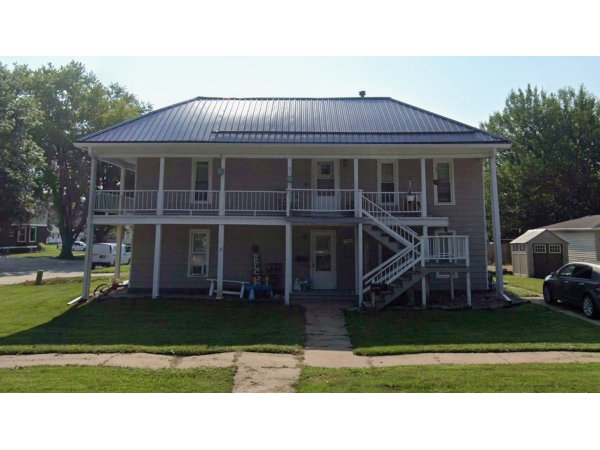 Top Level Duplex - Fully Furnished, 700½ Locust St, La Porte City, IA, 50651