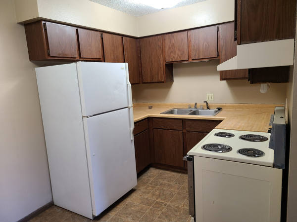 AVAILABLE NOW!, 126 BROOKERIDGE #1, Waterloo, IA, 50702