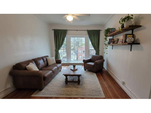 Skyline View Top Floor 2 Bedroom, 505 Wellington St #11, Waterloo, IA, 50701