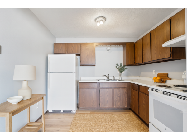 Comfort and Convenience, 1200 Meadow Ln E, Waterloo, IA, 50701