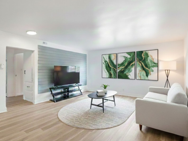 Second Floor Apartment, 223 Parkview Blvd, Waterloo, IA, 50702