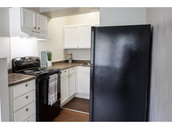 1 Bedroom Apartment, 727 West Park Ave #1, Waterloo, IA, 50701