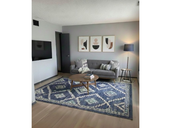 1 Bed / 1 Bath Second Floor Apartment, 130 Sherwood - 3, Waterloo, IA, 50701