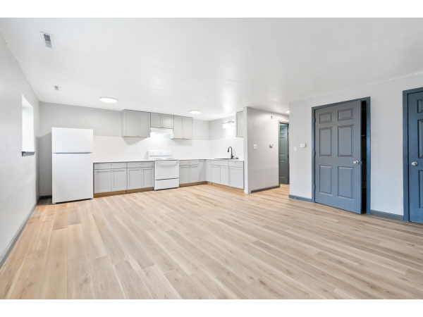 Rare 2 Bed in Quiet, Desirable Location – Available for March Move-In!, 1216 Oleson Rd - 4, Waterloo, IA, 50702