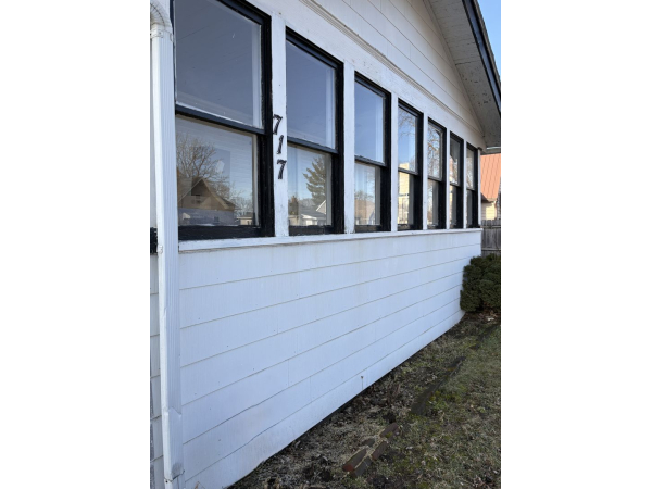 2 Bedroom / 1 Bathroom Home for Rent!, 717 Kern St, Waterloo, IA, 50703