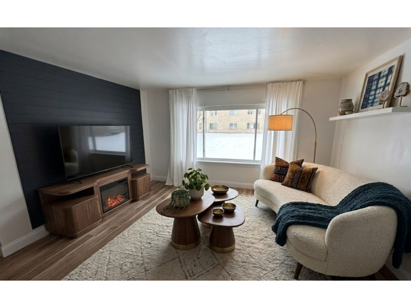 2 Bed / 1 Bath Apartment for Rent!! 2nd Floor!, 202 Parkview Blvd, Waterloo, IA, 50702