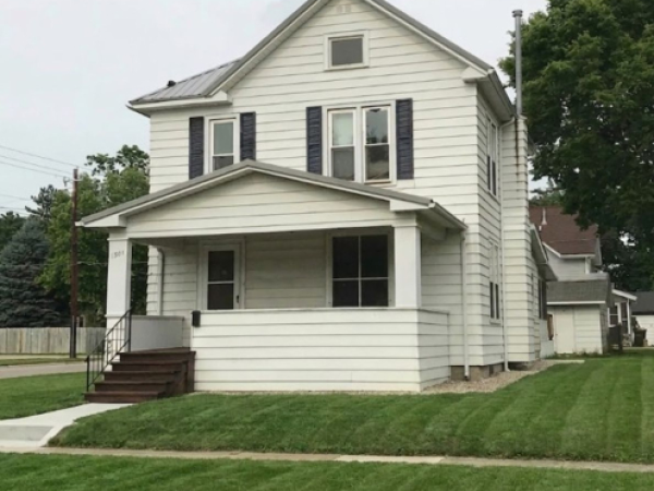 Updated 2 Bed, 2 Bath House for Rent with 2 Stall Garage!!!, 1204 Bluff St,, Cedar Falls, IA, 50613