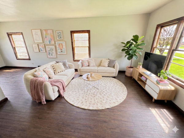 Charming 2-Bedroom Townhouse with Modern Updates, 727 W 11th St, Waterloo, IA, 50702