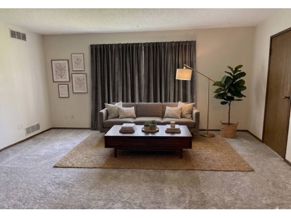 Stunning, 2 Bedroom Apartment Unbeatable Waterloo Location! (JUNE SPECIAL), 1124 Flammang - 2, Waterloo, IA, 50702