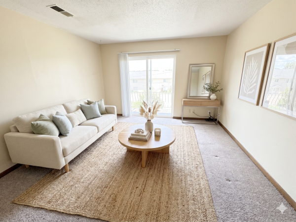 Top-Floor Living with Radiant Natural Light, 730 Russell Rd - 11, Waterloo, IA, 50701