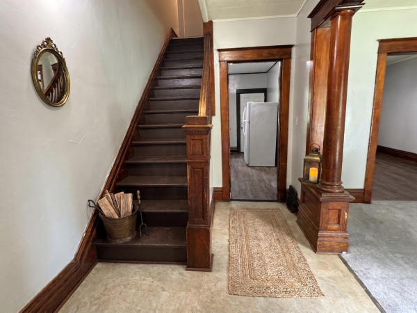 Charming & Spacious 2-Story Townhome, 811 W 8th St, Waterloo, IA, 50702