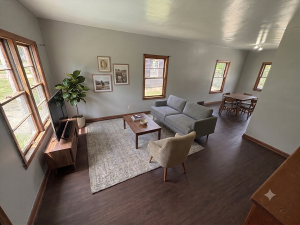 Charm Meets Convenience! Updated 2-BR Townhouse Near Everything, 719 W 11th St, Waterloo, IA, 50702