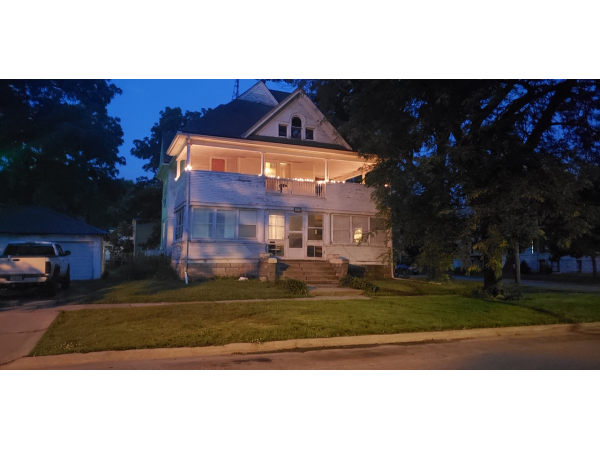 5 BR Beautiful Home Huge Yard!, 402 Denver, Waterloo, IA, 50701