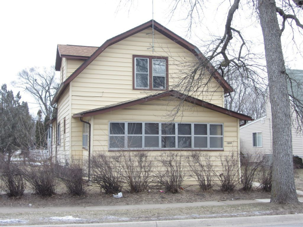 3 BR Home--Spacious with Garage, 1926 E 4th St, Waterloo, IA, 50703