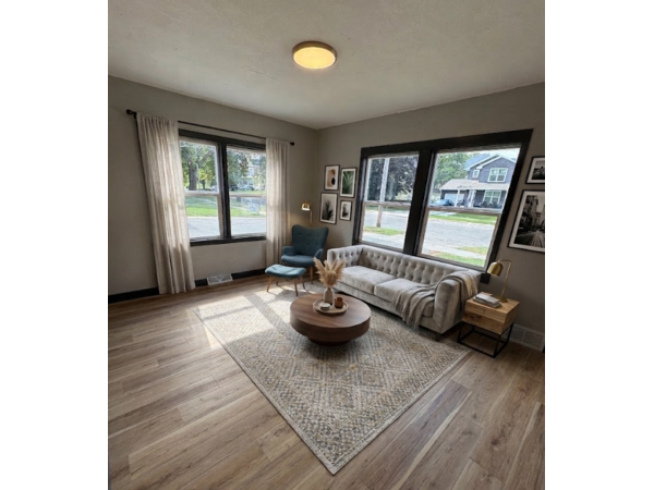 2 Bed 1 Bath Duplex, 705.5 W 3rd St, Waterloo, IA, 50701