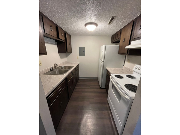 1 bed 1 Bathroom Apartment for Rent!!, 3739 W 9th St - 1, Waterloo, IA 50702, Waterloo, IA, 50702