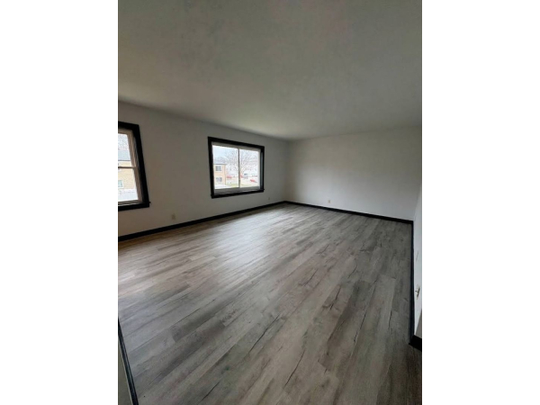 Renovated 1 Bed - 1 Bath Apartment for Rent!!, 244 Parkview Blvd, Waterloo, IA, 50702