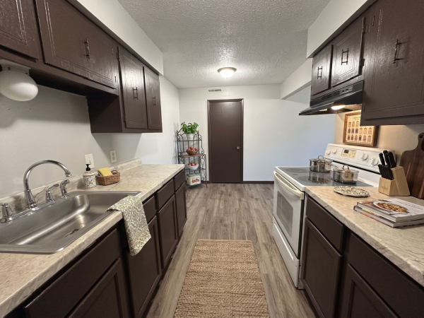 Spacious 2 bedroom 1 bath First floor Apartment (On Special!), 1111 Langley Rd - 3, Waterloo, IA, 50702
